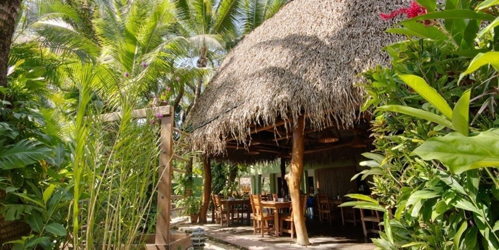 Harbor Reef Hotel ノサラ エクステリア 写真